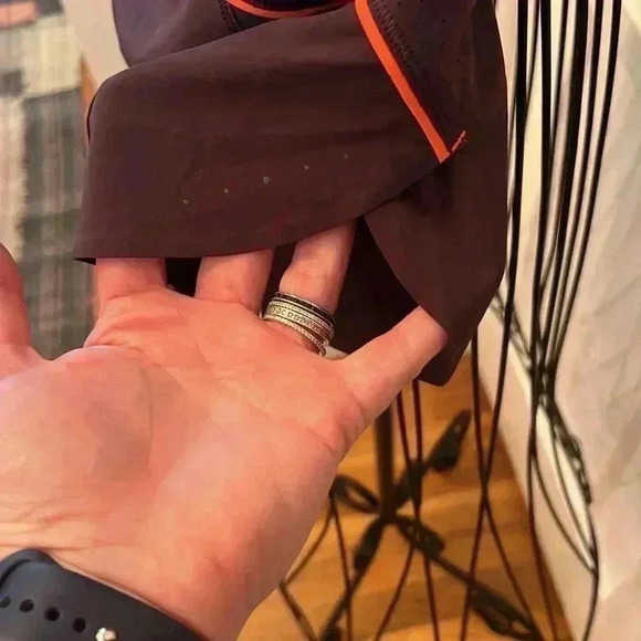 Athlete Run With it Shorts-Sz M - Picture 7 of 7